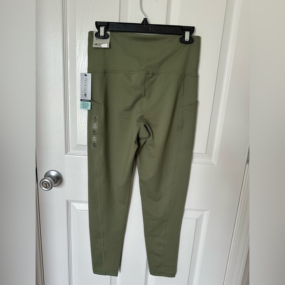 Ideology Green High Rise Jeans Sleek Tapered Fit - Picture 2 of 3